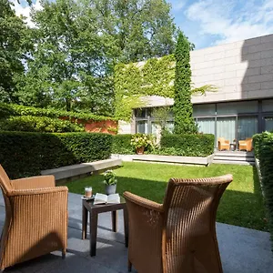 Aquino 3*, Berlin Almanya