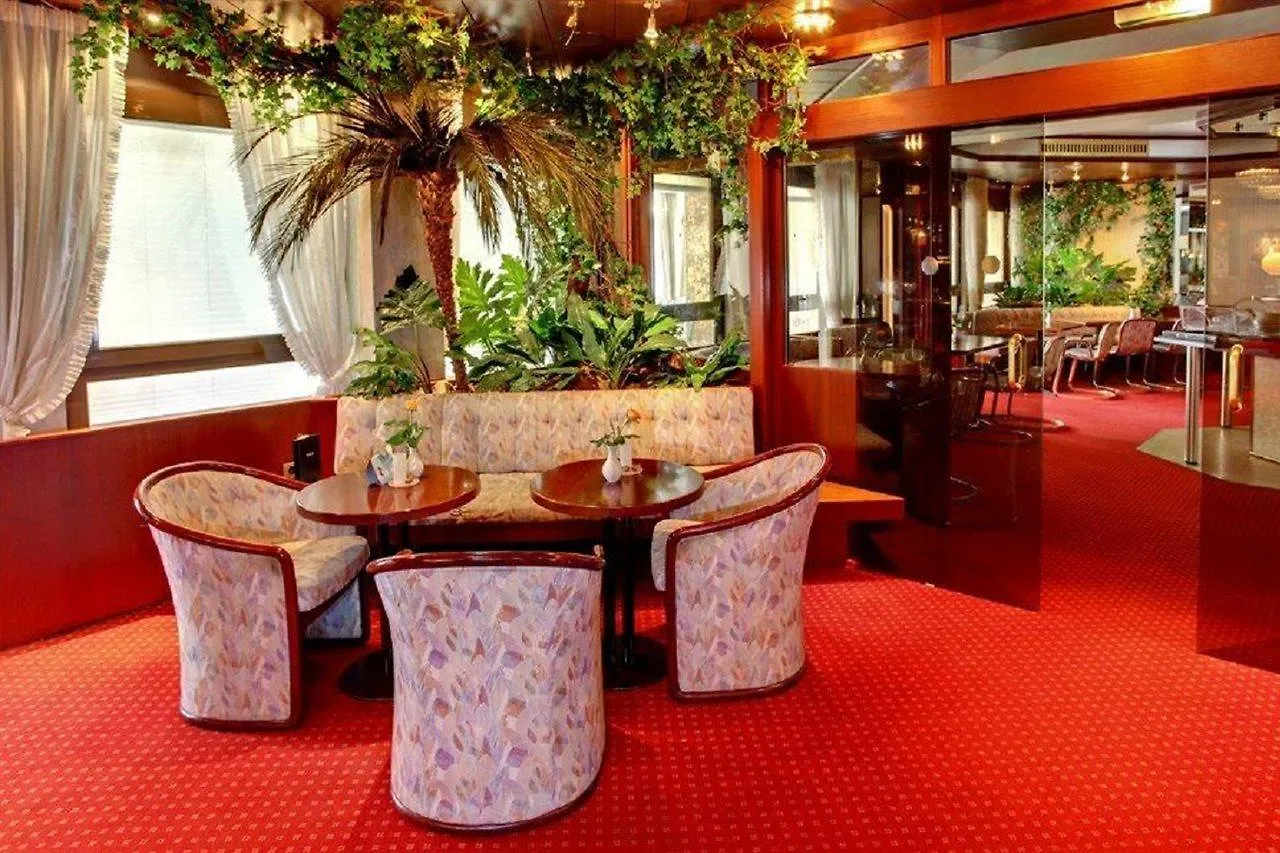 Hotel Senator Hamburg 4*,